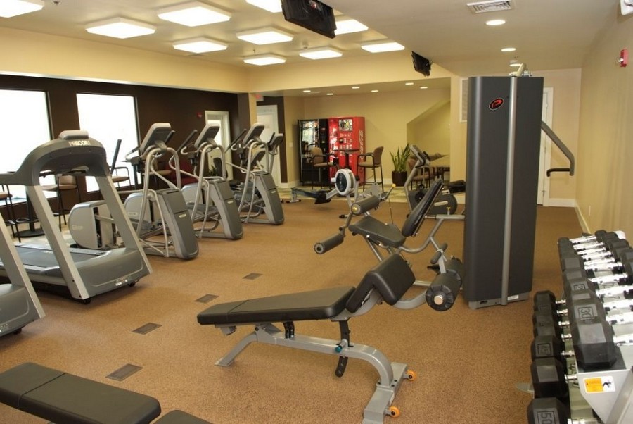 Fitness center with exercise machines.