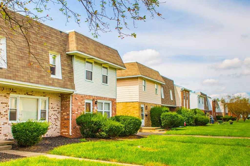 property exterior, grass